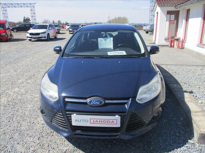 Ford Focus 1,6 i, klimatizace,serviska,CZ - fotka 2 z 36