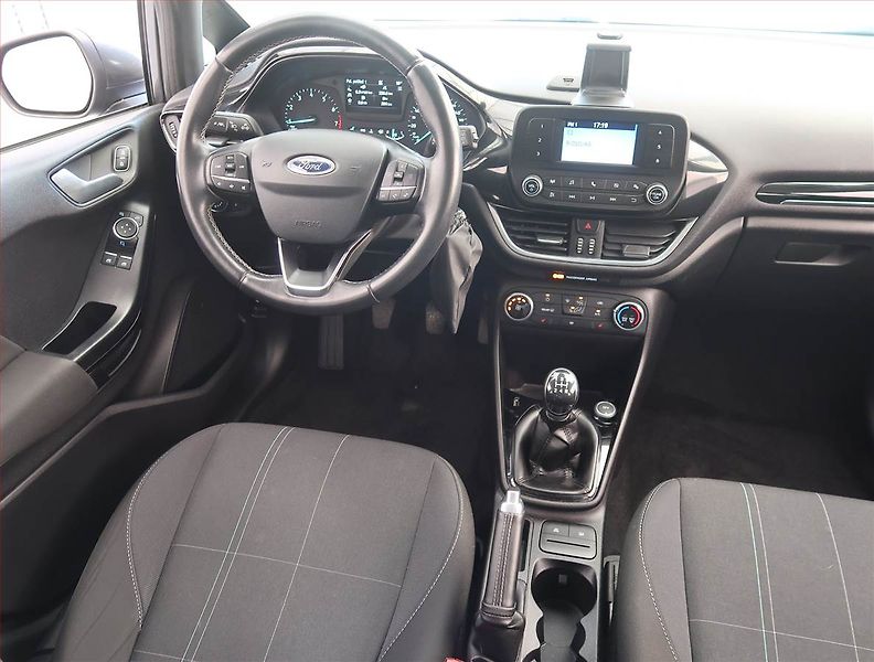 Ford Fiesta (2017) 1.1, Serv.kniha, Park. senzory - fotka 7 z 13