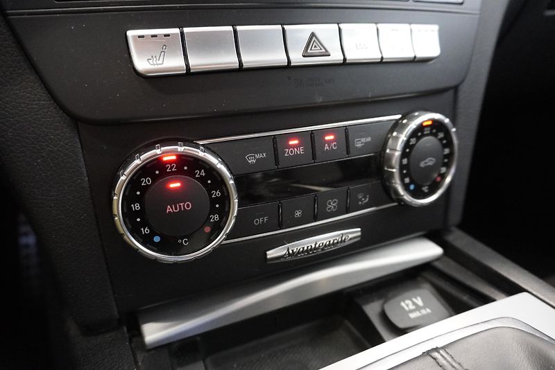 Mercedes-Benz Třídy C 250 2.2CDi 125 kW AUTOMAT - fotka 23 z 33