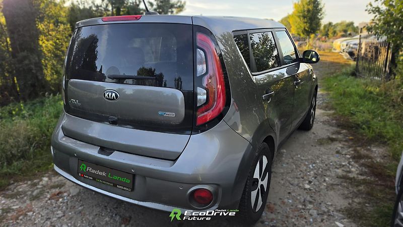 Kia Soul (2016) EV 27 kWh – kamera, panorama - fotka 5 z 12
