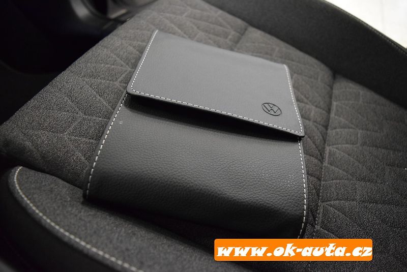 Volkswagen Passat 2.0 TDI BREAK LIFE DSG 2023 - fotka 48 z 52