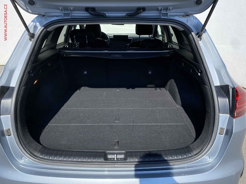 Kia Ceed (2023) 1.5 T-GDi SW, 1.maj,ČR, TOP - fotka 7 z 18