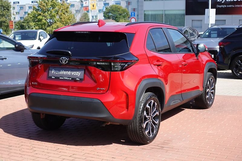 Toyota Yaris Cross 1,5 HEV Style - fotka 4 z 33