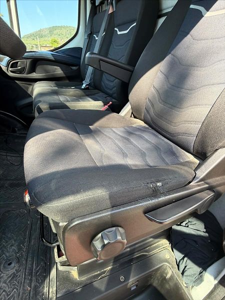 Iveco Daily 3,0 70C18 HA8  SKŘÍŇ + ČELO - fotka 31 z 37