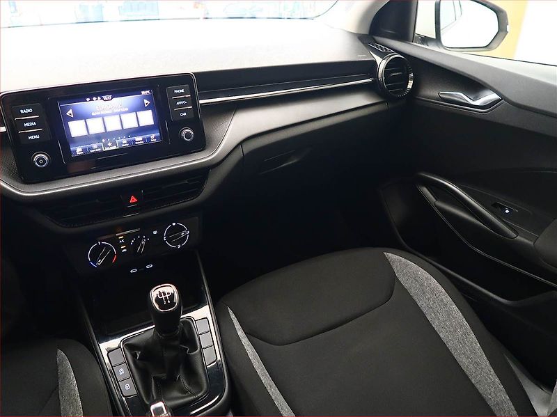 Škoda Fabia (2023) 1.0, Serv.kniha, Tempomat - fotka 8 z 15