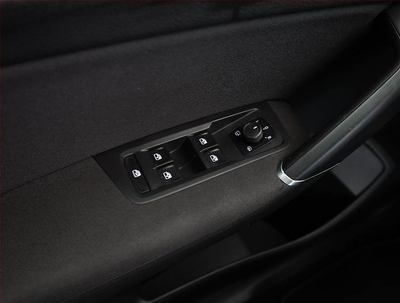 Volkswagen Touran (2022) Active 2.0 TDI, Automat - fotka 16 z 18