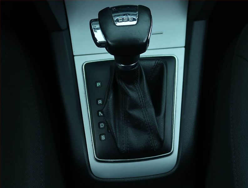 Škoda Octavia (2010) 1.2 TSI, Automat, Serv.kniha - fotka 13 z 17