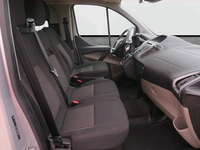 Ford Tourneo Custom (2017) Trend 2.0 EcoBlue, 1Maj, DPH - fotka 9 z 19
