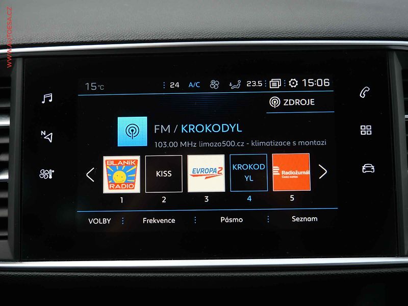 Peugeot 308 (2018) 1.5HDi, AC, tempo, navi - fotka 17 z 24