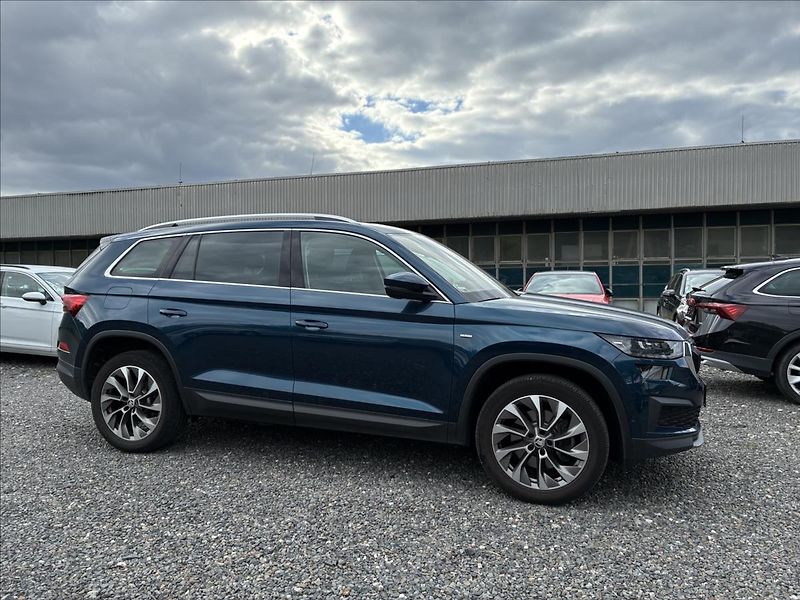Škoda Kodiaq 2,0 TDI 4X4 147 KW TAŽNÉ PANO - fotka 8 z 36
