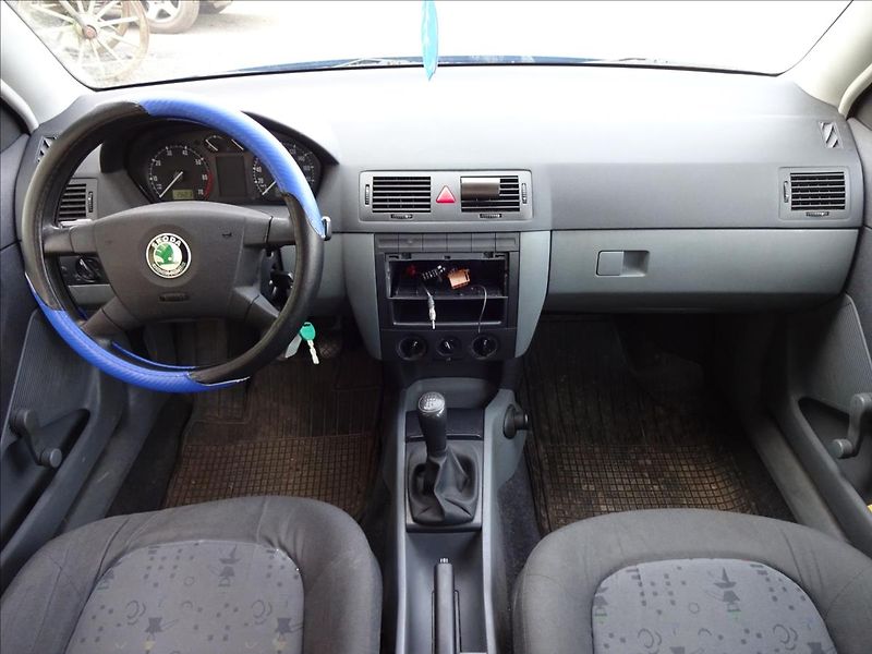 Škoda Fabia I 1,2 i40kW - fotka 31 z 42