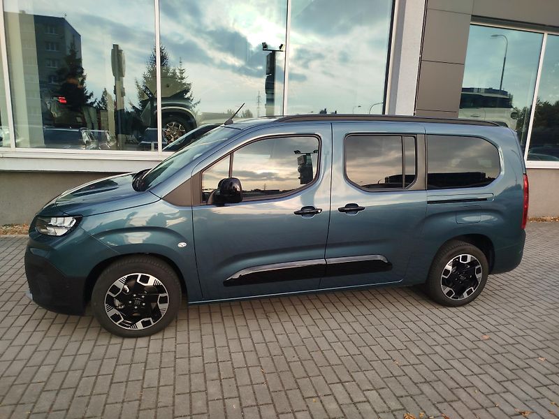 Fiat Qubo L (2026) 1,5 HDI Maxi 130k AT8 7 míst - fotka 2 z 10