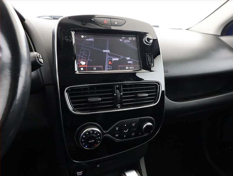Renault Clio (2016) 1.2 TCe, Automat, Navi - fotka 10 z 18