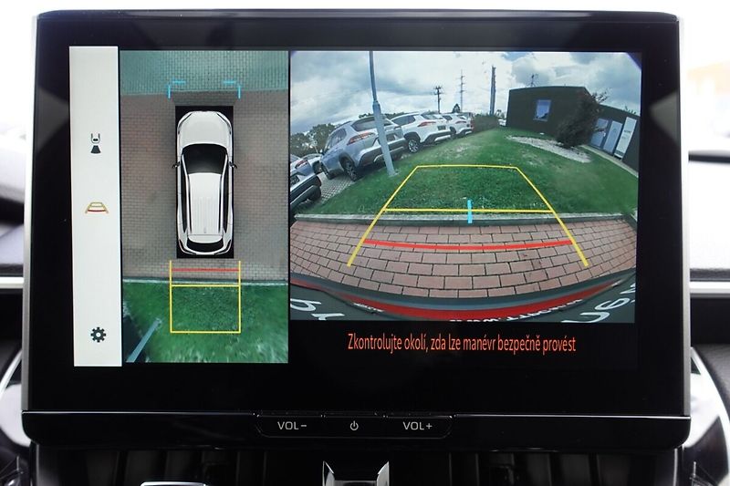 Toyota Corolla Cross 2,0 HEV Executive + Panorama 4 - fotka 27 z 37