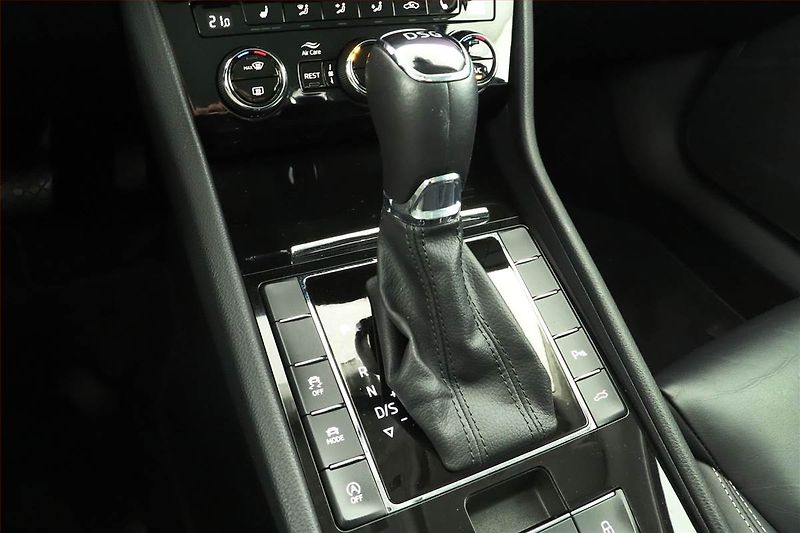 Škoda Superb (2020) Laurin&Klement 2.0 TDI - fotka 10 z 18