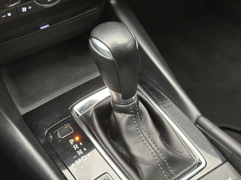 Mazda 3 2,0 Skyactiv-G 88kW Aut. Revol - fotka 21 z 30