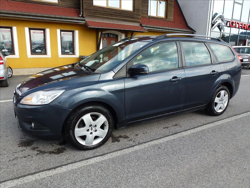 Ford Focus 1,6 16V  Elegance - fotka 9 z 48