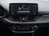 Hyundai i30 (2018) 1.4 T-GDI, Automat, Serv.kniha - náhled 12