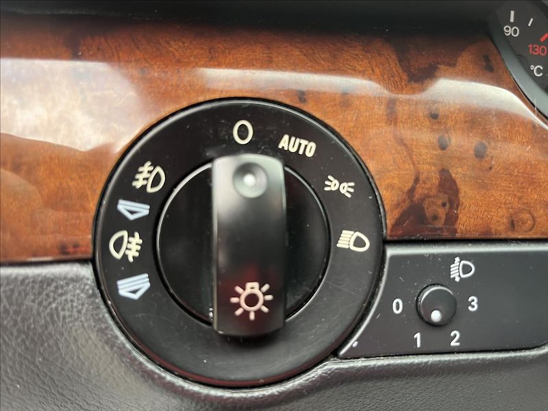 Audi A4 Avant 3,0 TDi 150KW 4x4 AUTOMA - fotka 22 z 31
