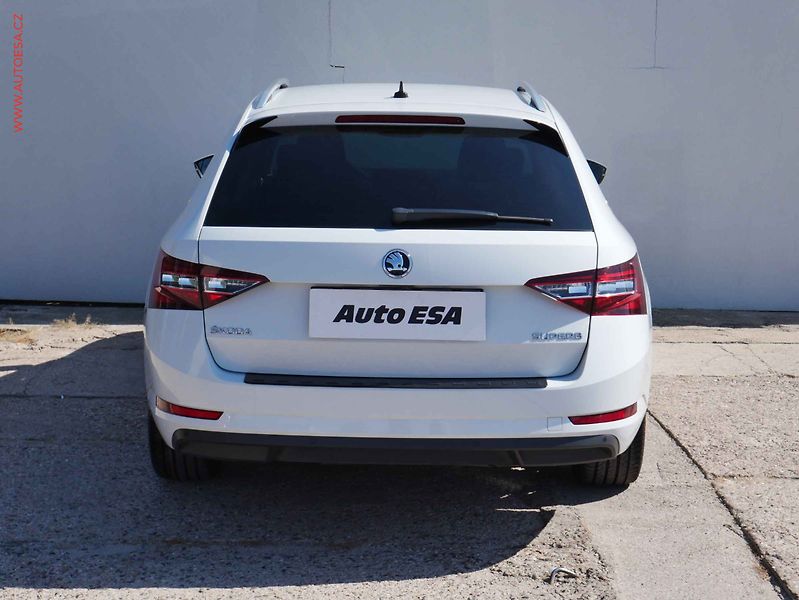 Škoda Superb (2016) 2.0TDi, ČR, DSG, bixen - fotka 5 z 28