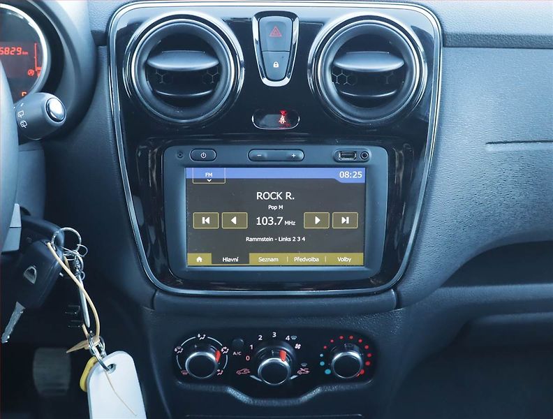 Škoda Superb (2016) Ambition Plus 2.0 TDI, Navi - fotka 12 z 17