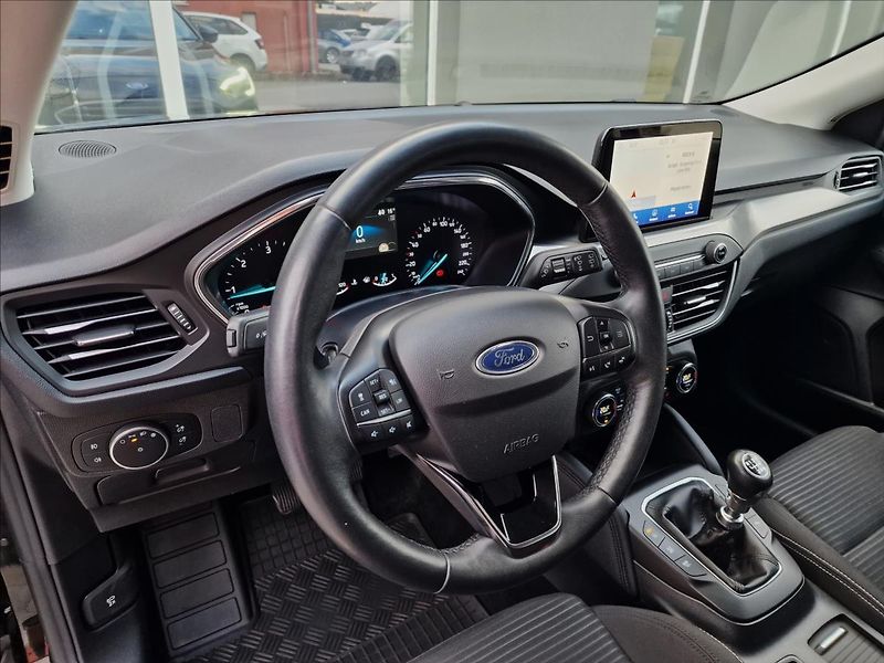 Ford Focus 1.5 EcoBlue Titanium,ČR,1.Maj - fotka 20 z 47