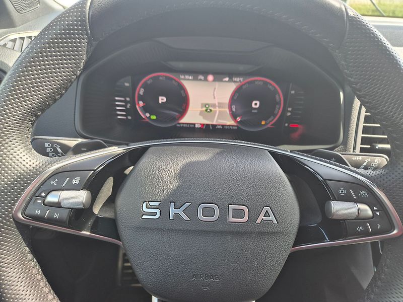 Škoda Karoq SportLine 1,5 TSI DSG, tažné, - fotka 18 z 35
