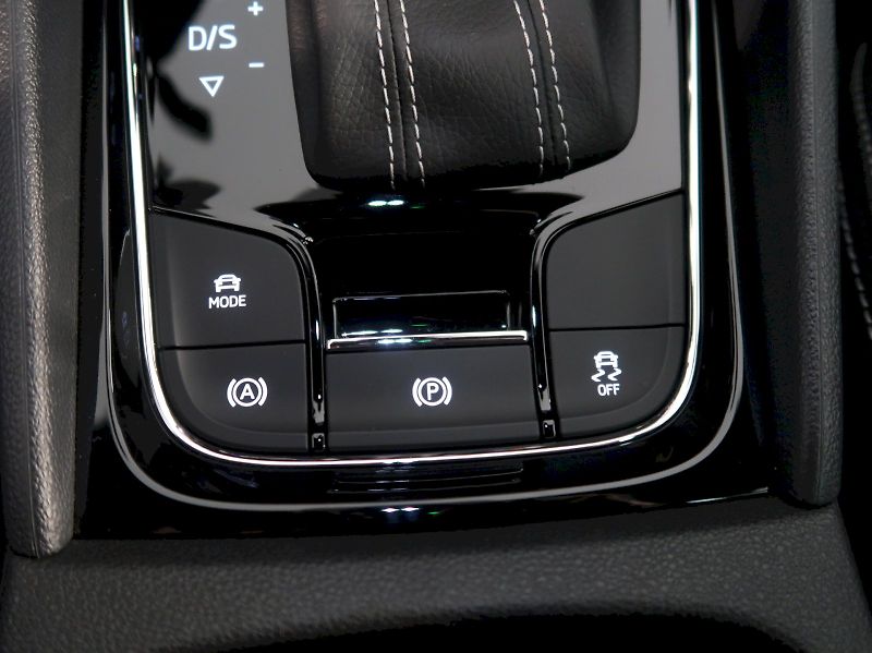 Škoda Karoq (2026) SPORTLINE 2.0TDI 110KW 4x4 DSG - fotka 34 z 43