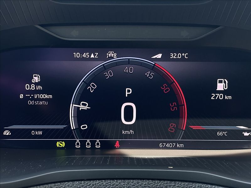 Škoda Karoq 2,0 TDI DSG 4x4 Style Plus - fotka 10 z 24