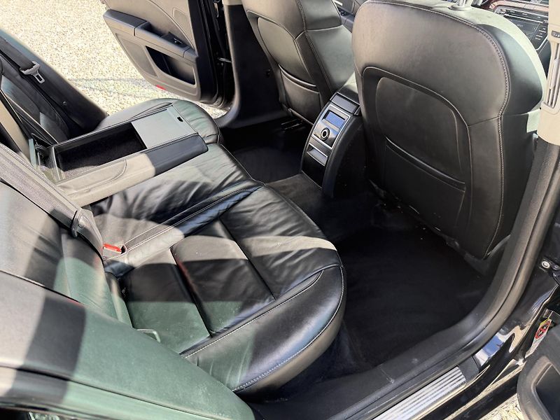 Škoda Superb 2.0TDi 170PS 6R 4x4 0% KOROZE! - fotka 122 z 157