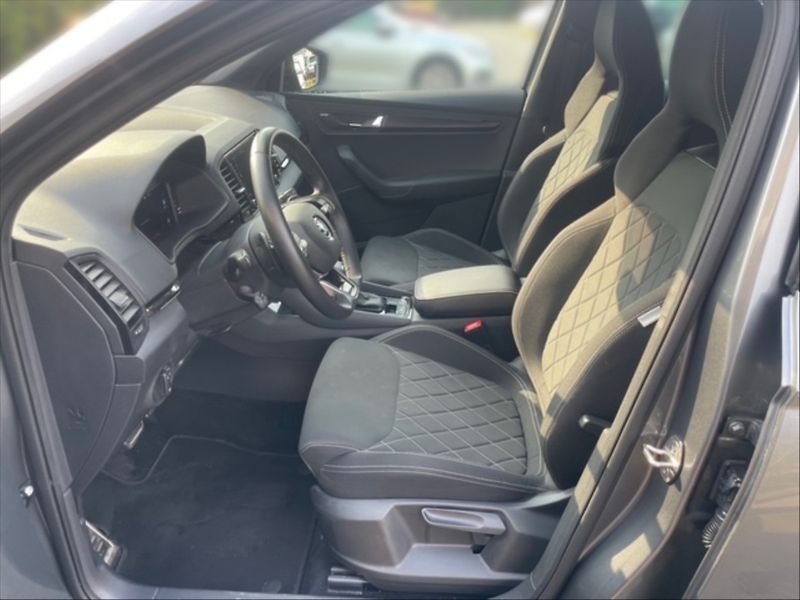 Škoda Karoq 2,0 TSI Sportline 4x4 DSG - fotka 7 z 11