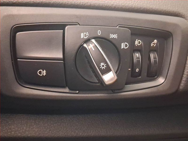 BMW Řada 2 (2018) 218i Gran Tourer, Automat - fotka 19 z 22