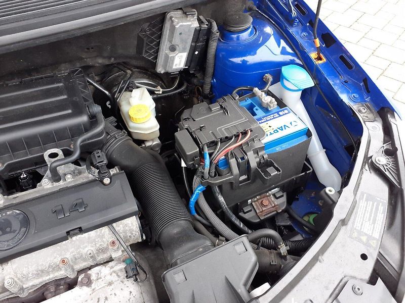 Škoda Fabia (2009) KOMBI 1.4 16V - fotka 21 z 38