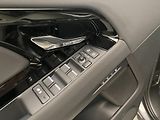 Land Rover Range Rover Evoque (2025) D165 R-DYNAMIC SE  AWD AUT - náhled 24