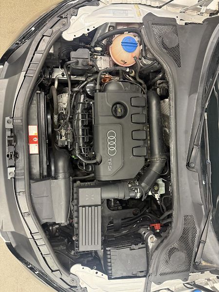 Audi TT S-line 1.8 TFSI 118 kW - fotka 18 z 19