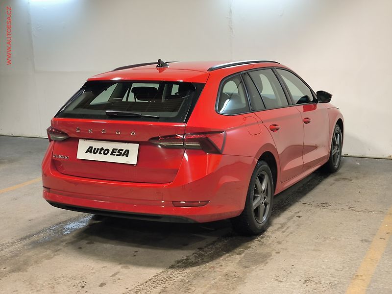 Škoda Octavia (2021) 2.0 TDi, ČR, Ambition, LED - fotka 6 z 17