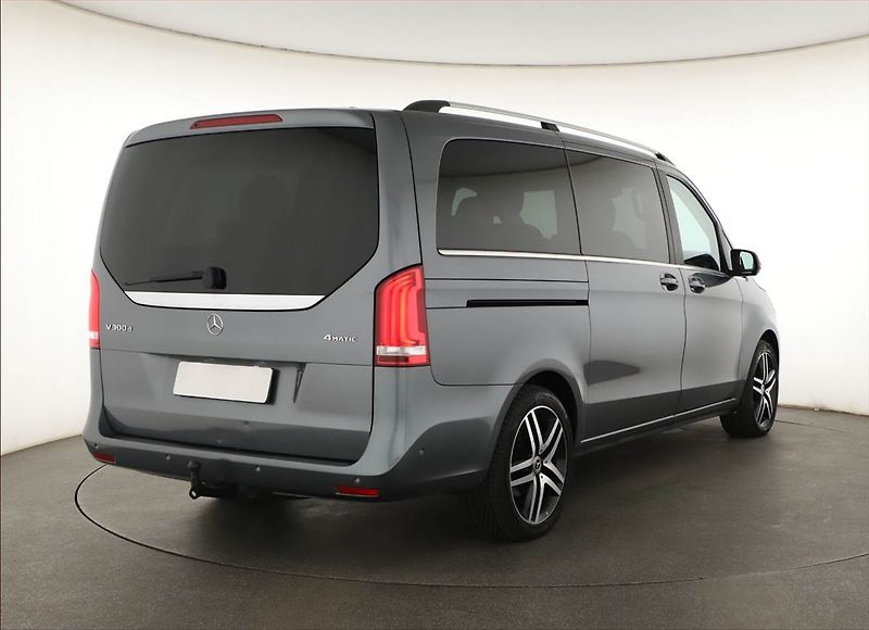 Mercedes-Benz Třídy V (2019) Avantgarde 300 d 4MATIC - fotka 5 z 21