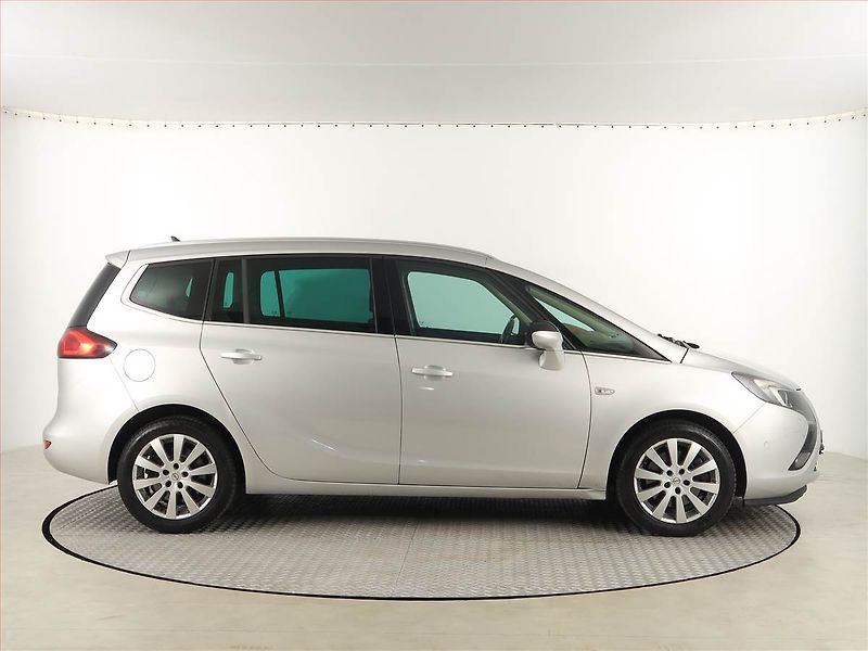 Opel Zafira (2014) 2.0 CDTI, Automat, 7 míst - fotka 6 z 21