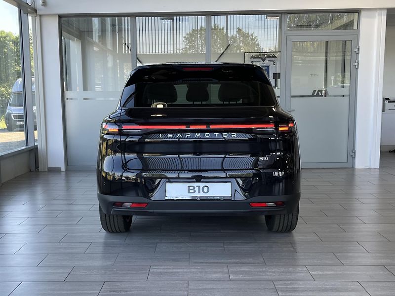 Leapmotor B10 (2026) DESIGN HYBRID EV tmavý int. - fotka 5 z 16