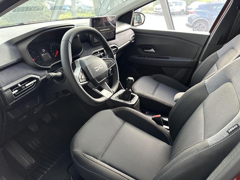 Dacia Jogger (2026) Expression TCE 110 - SKLADEM - fotka 8 z 23