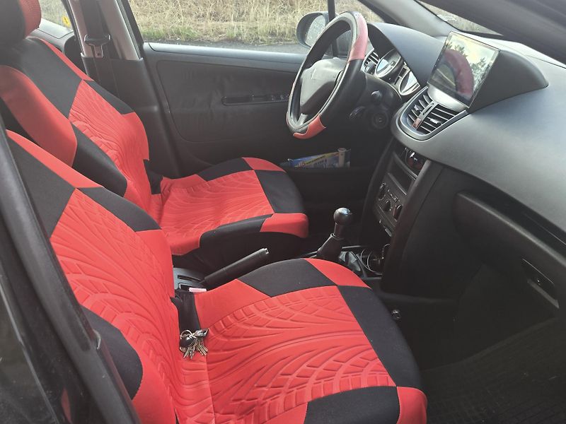 Peugeot 207 (2007) Peugeot 207 1.6 HDI  80KW RV 2 - fotka 14 z 26