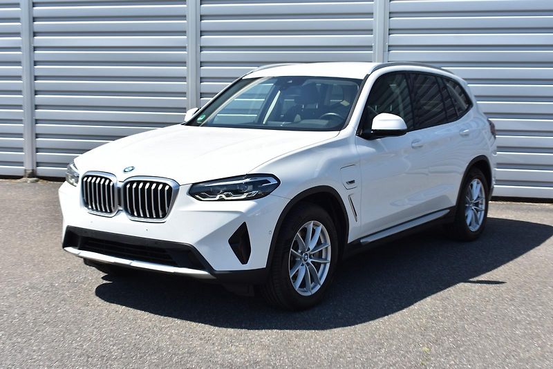 BMW X3 30e xDrive 215kw 1. majitel - fotka 1 z 10