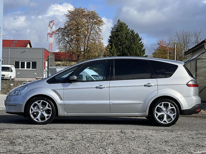 Ford S-MAX 2.0TDCi 103kw AUTOMAT ALU KLIM - fotka 4 z 40