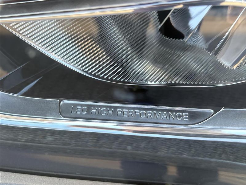 Mercedes-Benz GLA 2,0 2.0d AT,Full Led,Nav,Výhře - fotka 31 z 35