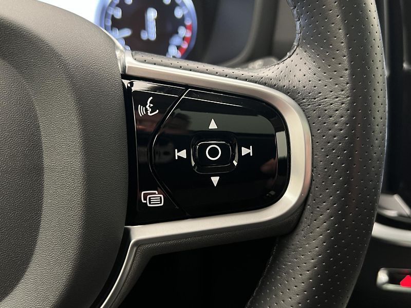 Volvo V60 T5 INSCRIPTION AUT - fotka 25 z 46