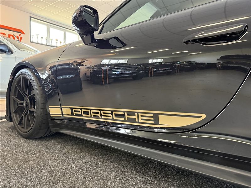Porsche 911 4,0 GT3 Touring,CZ - fotka 26 z 29