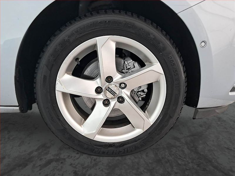 Opel Astra (2016) 1.4 T, Automat, Navi, Xenony - fotka 15 z 18