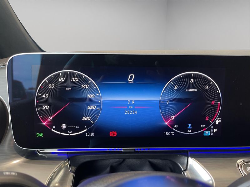 Mercedes-Benz Třídy V (2025) V 300 d L 4MATIC EXCLUSIVE - fotka 13 z 22