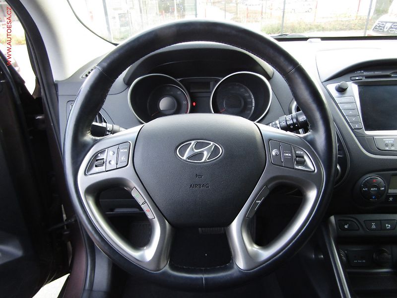 Hyundai ix35 (2015) 2.0 CRDi 4X4, Style, AT - fotka 12 z 19