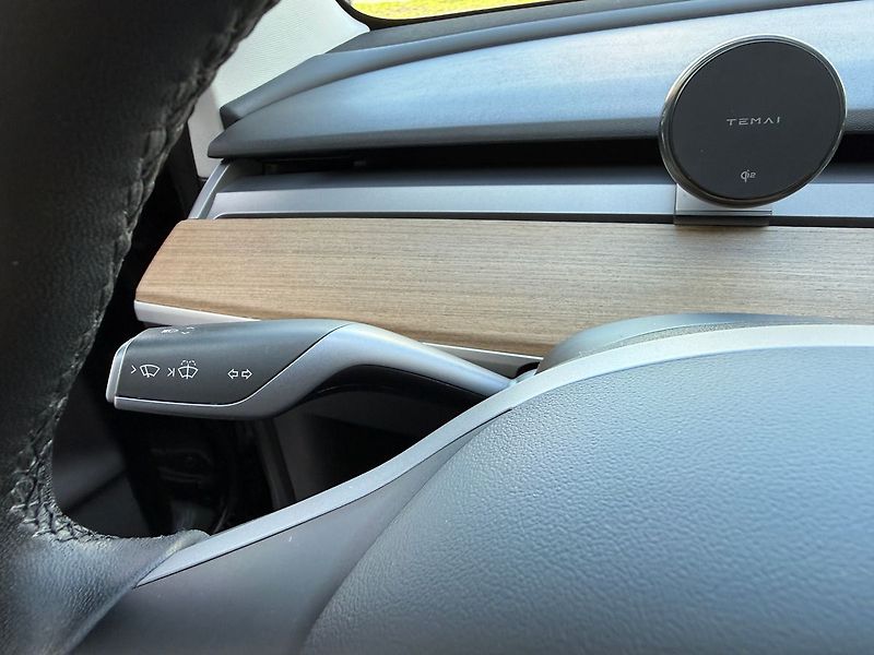 Tesla Model 3 Long Range AWD - fotka 30 z 38